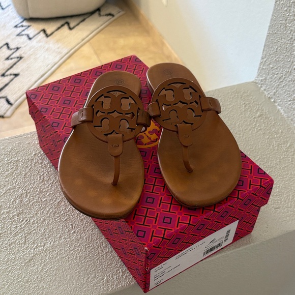 Tory Burch Brown Miller Sandle - Picture 1 of 3